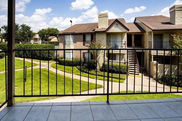 2120 El Paseo Street 3106, Houston, TX 77054