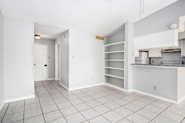 2120 El Paseo Street 3106, Houston, TX 77054