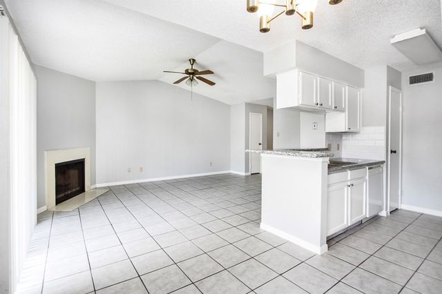 2120 El Paseo Street 3106, Houston, TX 77054