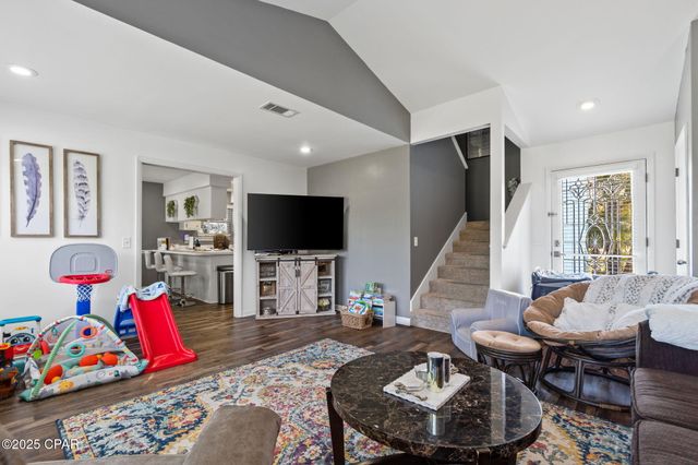 307 N Cove Boulevard, Panama City, FL 32401