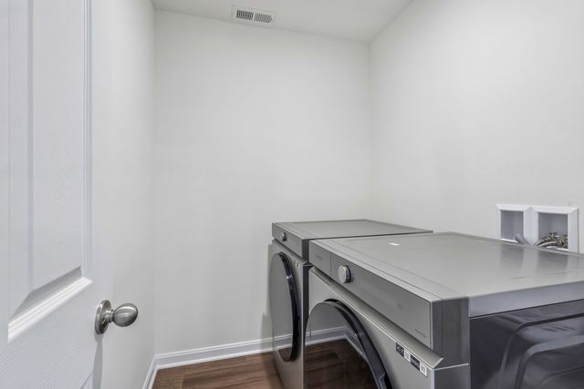 1105 Deerfield DRIVE, Franklin Park, PA 15143