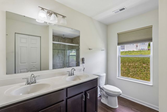 1105 Deerfield DRIVE, Franklin Park, PA 15143