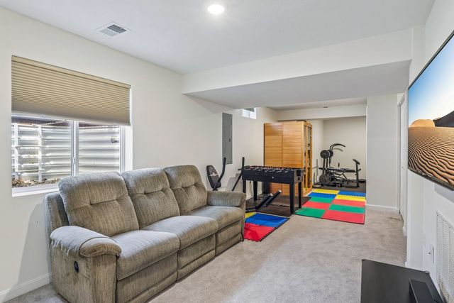 1105 Deerfield DRIVE, Franklin Park, PA 15143