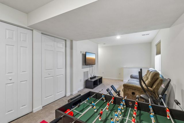1105 Deerfield DRIVE, Franklin Park, PA 15143