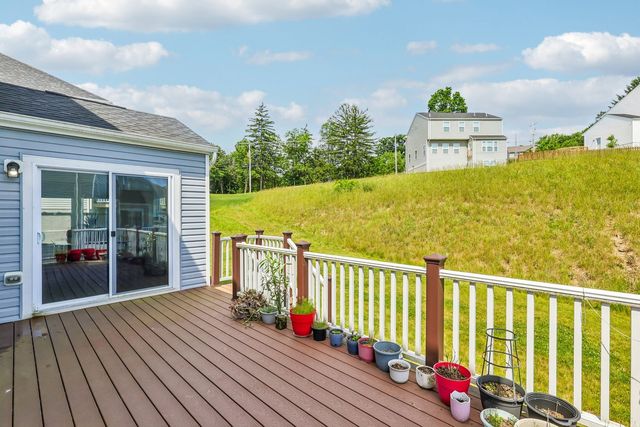 1105 Deerfield DRIVE, Franklin Park, PA 15143