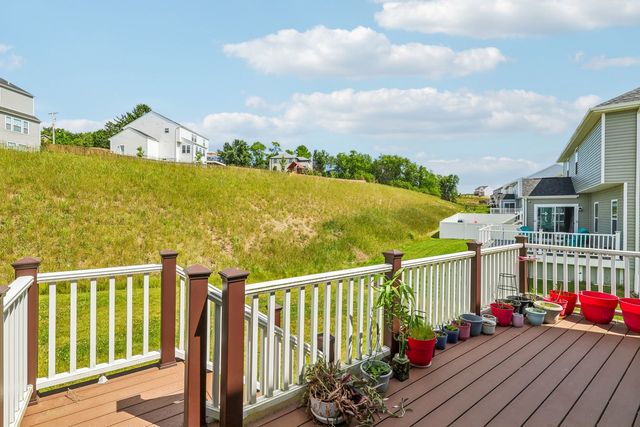 1105 Deerfield DRIVE, Franklin Park, PA 15143