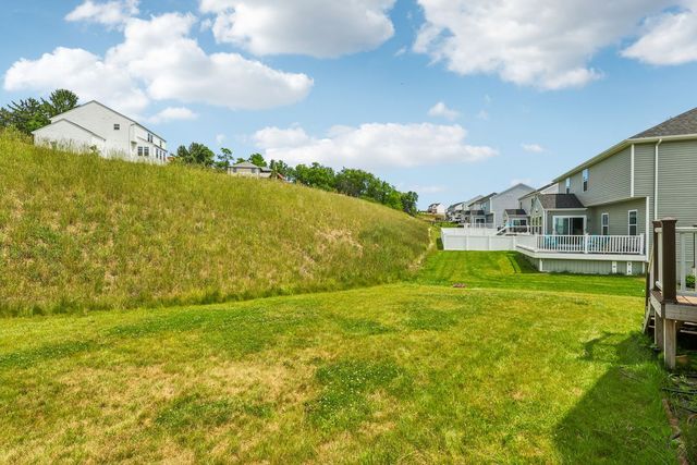 1105 Deerfield DRIVE, Franklin Park, PA 15143