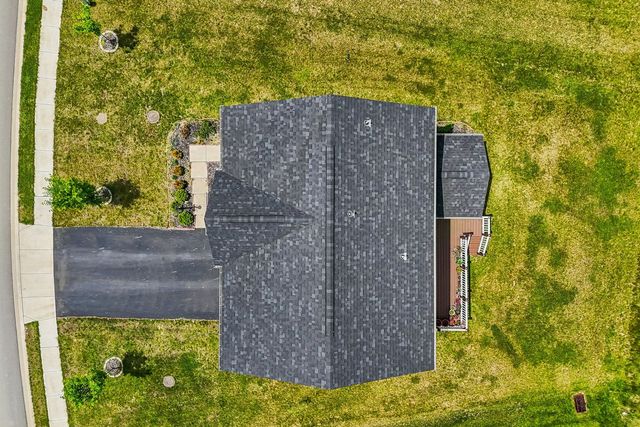 1105 Deerfield DRIVE, Franklin Park, PA 15143