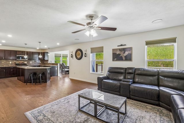 1105 Deerfield DRIVE, Franklin Park, PA 15143