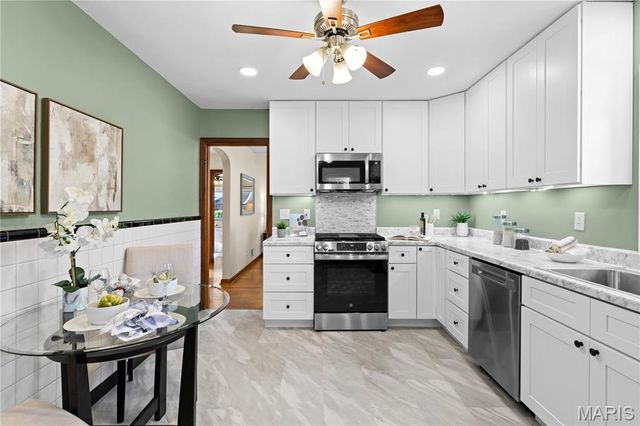 5521 Murdoch Avenue, St Louis, MO 63109