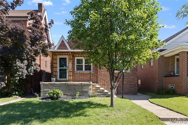 5521 Murdoch Avenue, St Louis, MO 63109