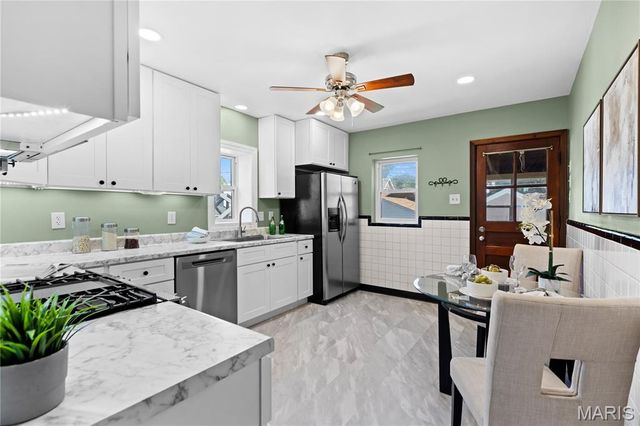 5521 Murdoch Avenue, St Louis, MO 63109