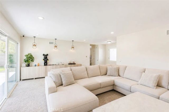 1968 W Chanticleer, Anaheim, CA 92804