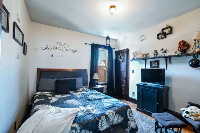 170-172 Adams St, New Bedford, MA 02746