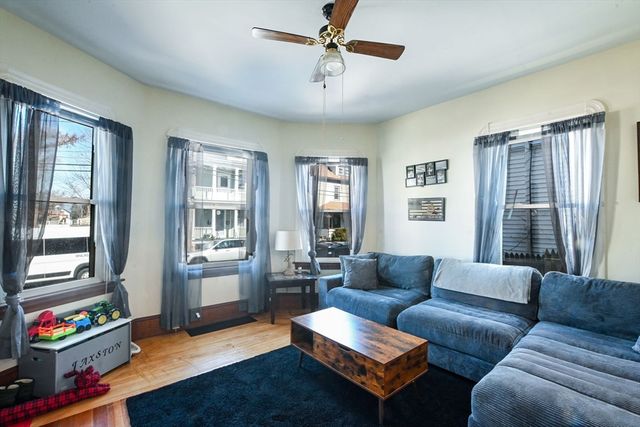 170-172 Adams St, New Bedford, MA 02746