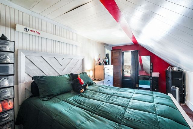 170-172 Adams St, New Bedford, MA 02746