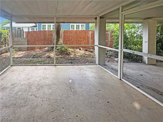 1881 Edison AVE, Fort Myers, FL 33901