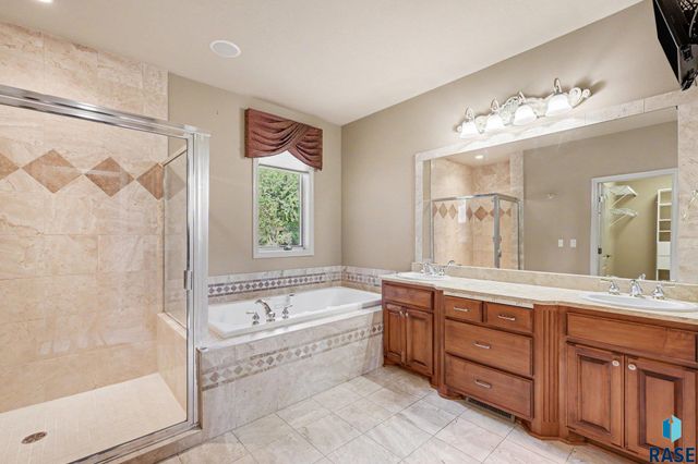 5800 S Deer Park Dr Drive, Sioux Falls, SD 57108