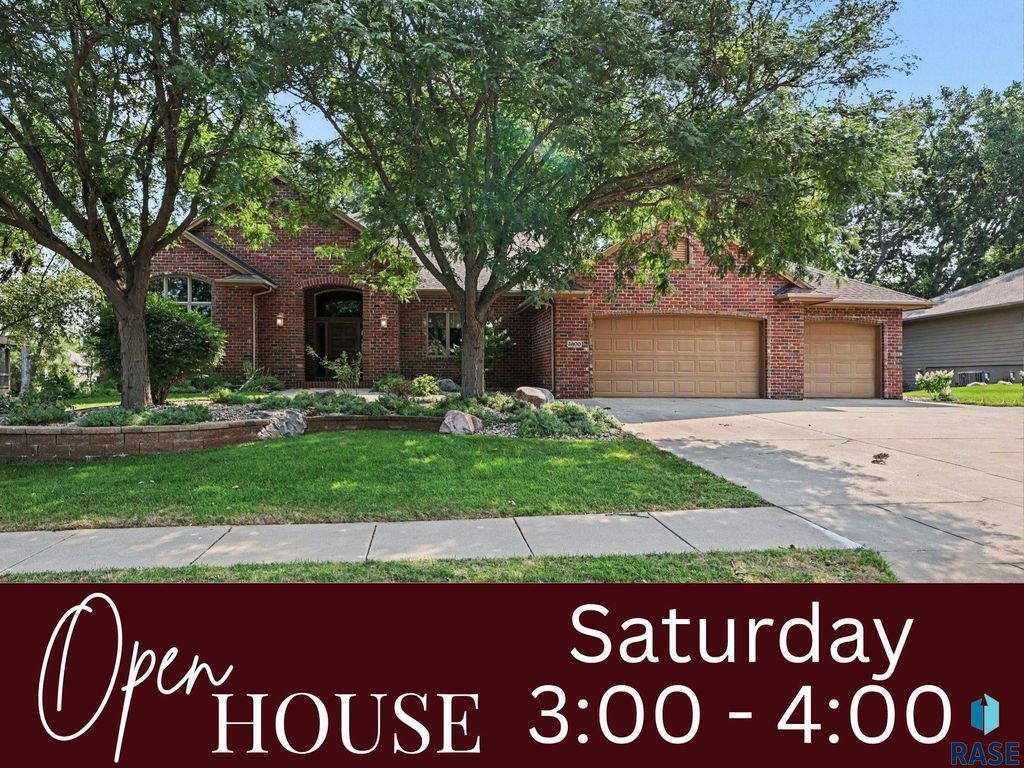 5800 S Deer Park Dr Drive, Sioux Falls, SD 57108