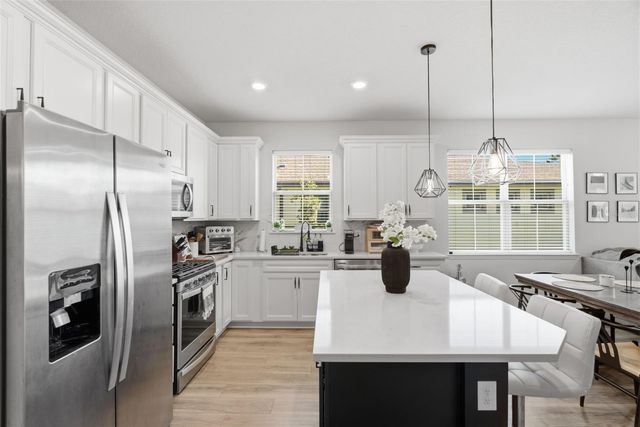 6352 MOORING LINE CIRCLE, Apollo Beach, FL 33572