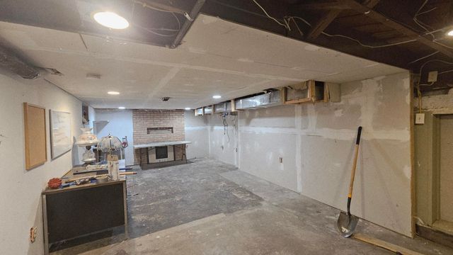 2700 Blake Road, Portage, IN 46368