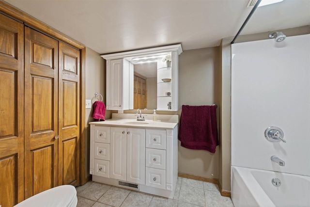 1709 25TH AVENUE, Menominee, MI 49858