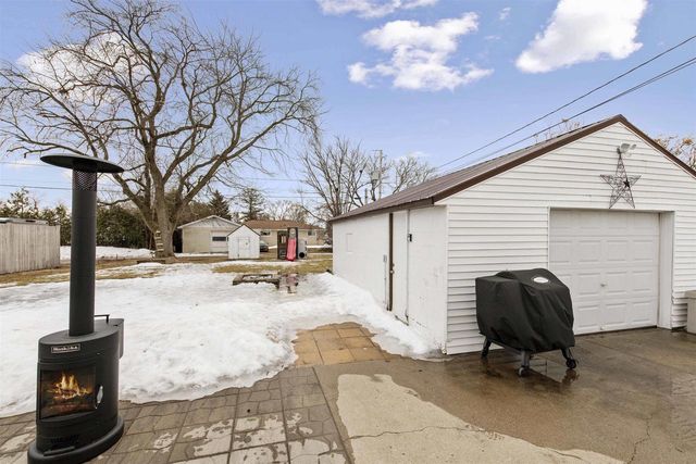 1709 25TH AVENUE, Menominee, MI 49858