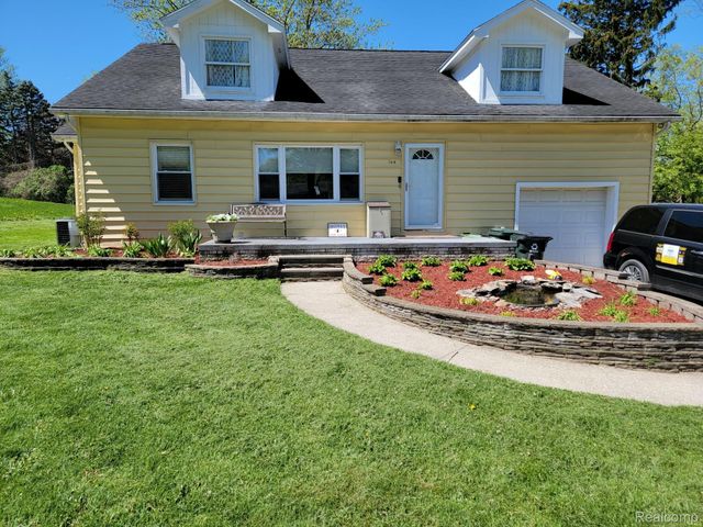 768 Pleasant Ridge, Orion Charter Township, MI 48362