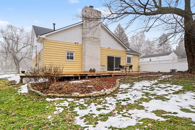 768 Pleasant Ridge, Orion Charter Township, MI 48362