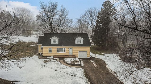 768 Pleasant Ridge, Orion Charter Township, MI 48362