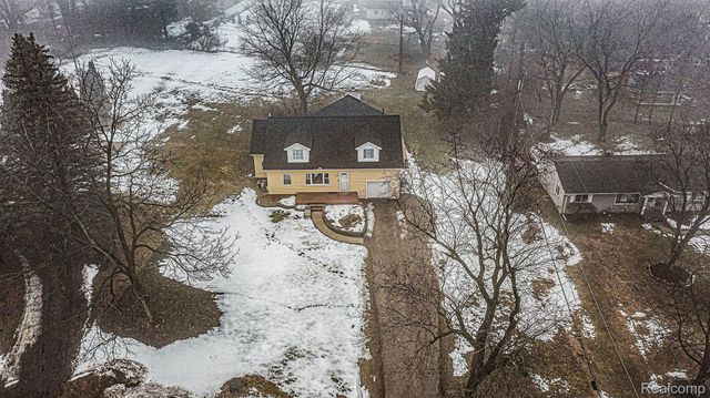 768 Pleasant Ridge, Orion Charter Township, MI 48362