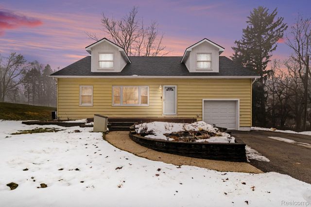 768 Pleasant Ridge, Orion Charter Township, MI 48362