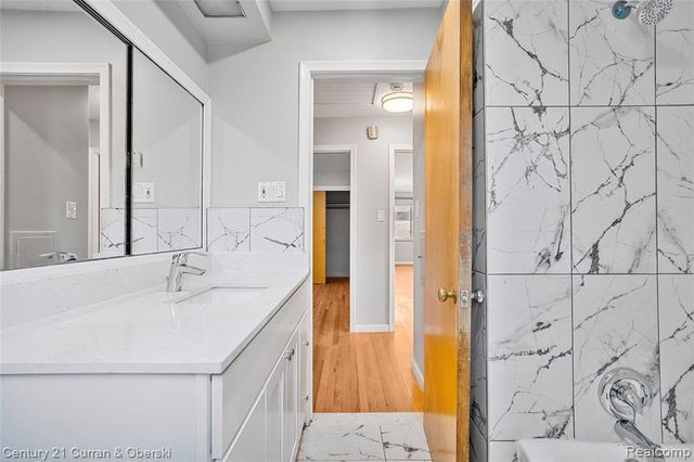 9335 Louis Street, Redford, MI 48239