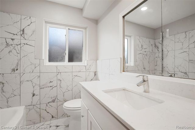 9335 Louis Street, Redford, MI 48239