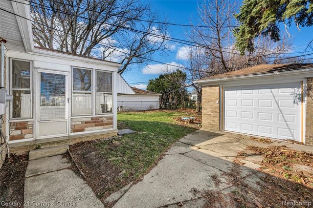 9335 Louis Street, Redford, MI 48239