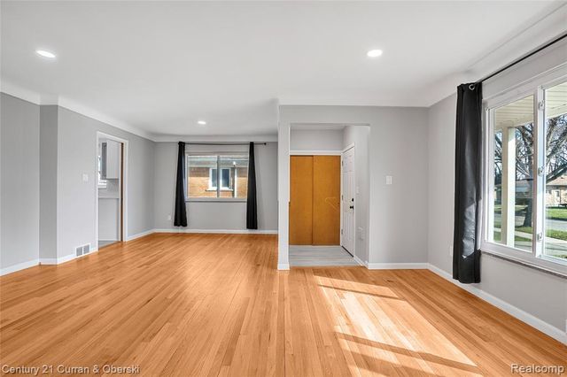 9335 Louis Street, Redford, MI 48239