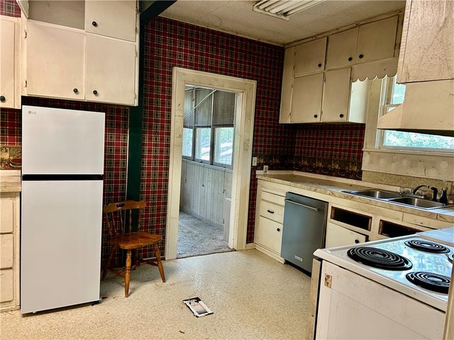 4791 Walnut Grove, Colcord, OK 74338