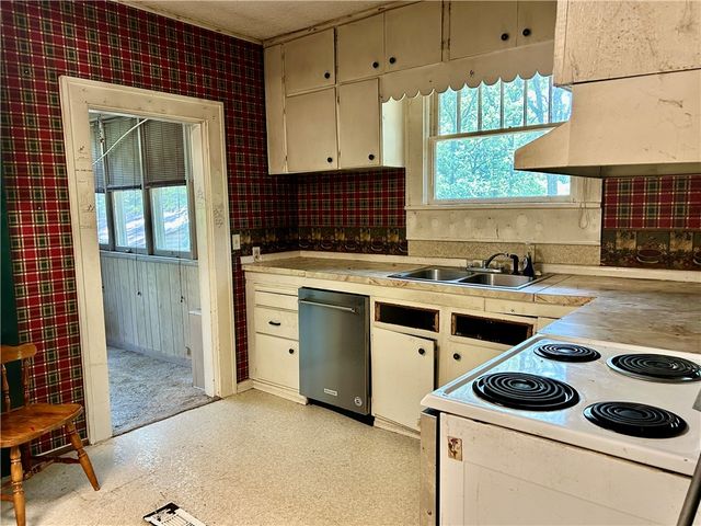 4791 Walnut Grove, Colcord, OK 74338