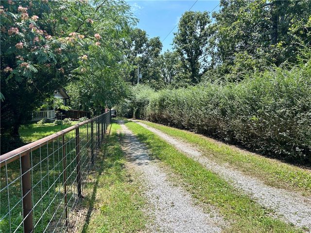 4791 Walnut Grove, Colcord, OK 74338