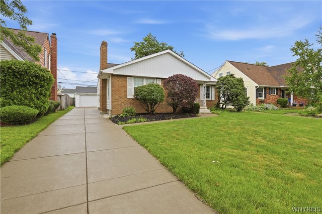 137 Cornwall Ave, Tonawanda, NY 14150