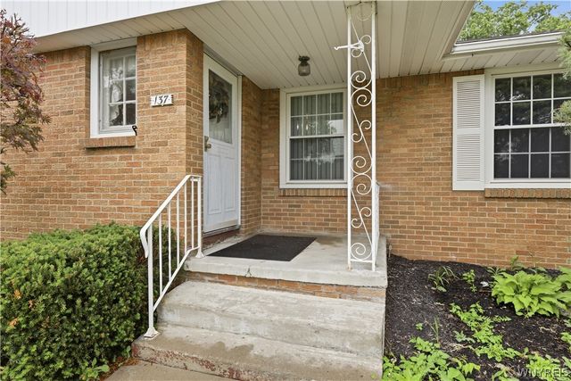 137 Cornwall Ave, Tonawanda, NY 14150