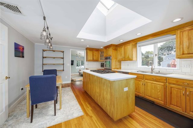 281 Village Street, Medway, MA 02053