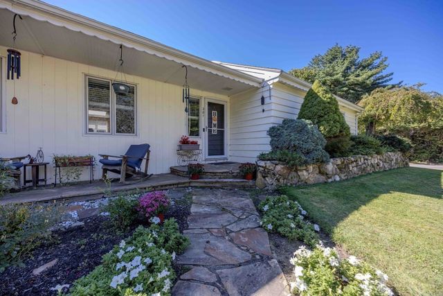 281 Village Street, Medway, MA 02053