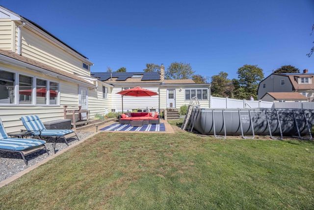 281 Village Street, Medway, MA 02053