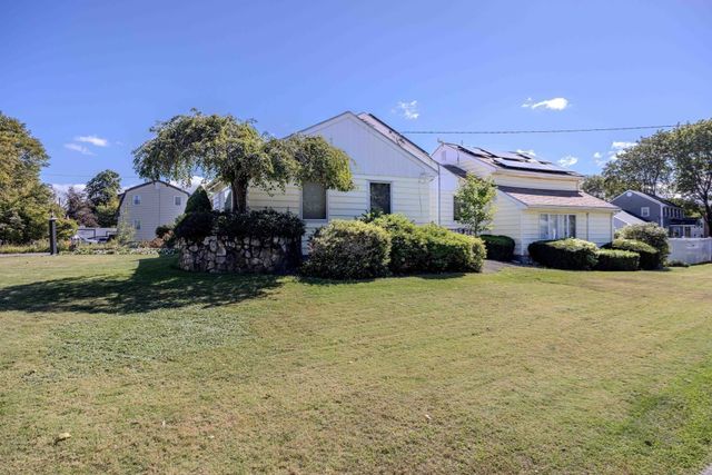 281 Village Street, Medway, MA 02053