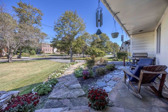 281 Village Street, Medway, MA 02053