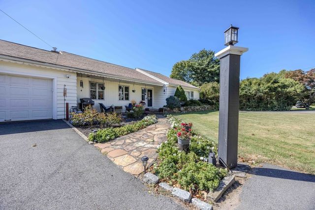 281 Village Street, Medway, MA 02053
