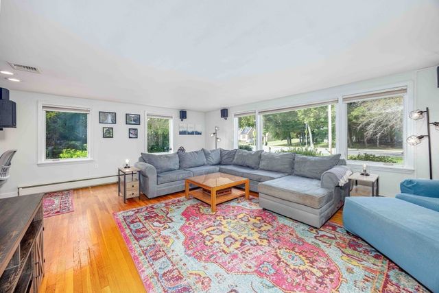 281 Village Street, Medway, MA 02053