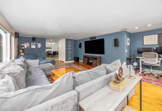 281 Village Street, Medway, MA 02053