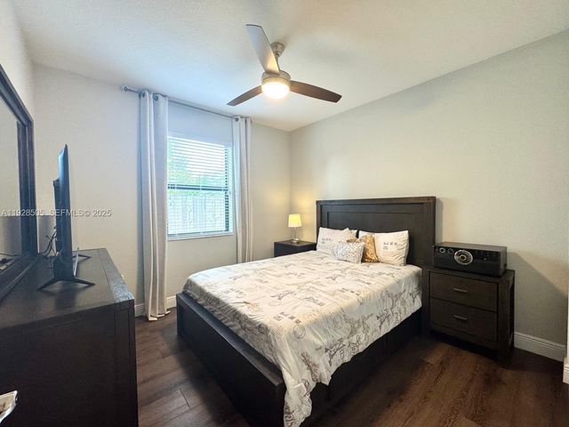 2491 SE 2nd St, Homestead, FL 33033